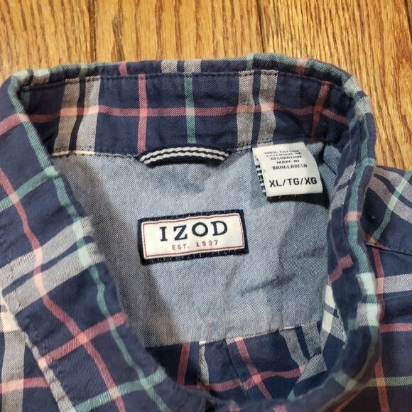 Izod Men's Plaid Button Down Shirt - Picture 2 of 3